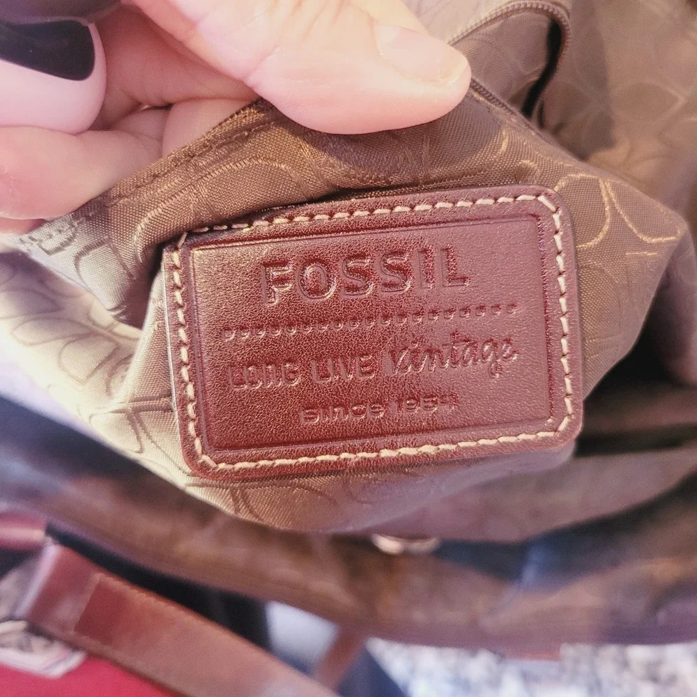 Fossil Long Live Vintage Brown Leather Tote Bag Satchel Key Charm Organize Large